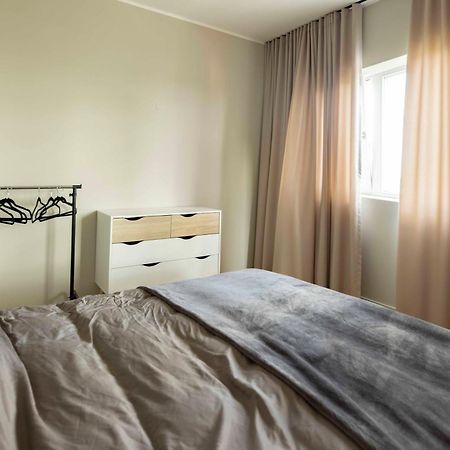 Beautiful Apartment Next To The Kalev Stadium Tallin Exterior foto