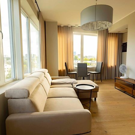 Beautiful Apartment Next To The Kalev Stadium Tallin Exterior foto