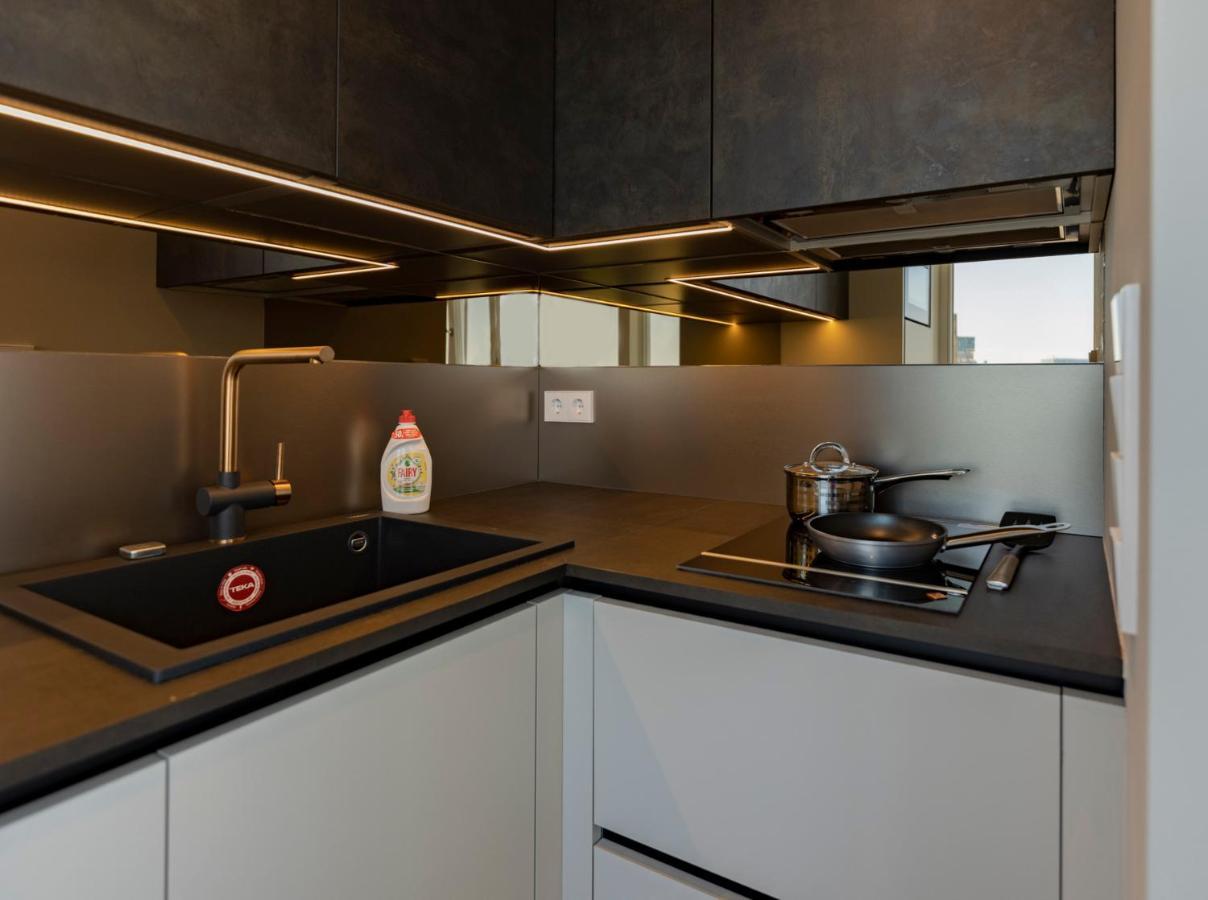 Beautiful Apartment Next To The Kalev Stadium Tallin Exterior foto